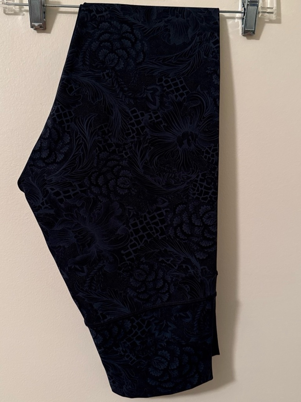Lululemon Navy Floral Workout Leggings